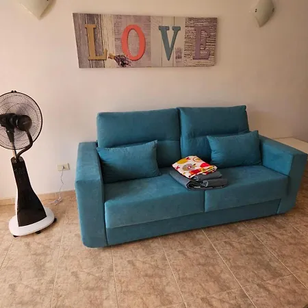 Parque Margarita, Terraza Vista Piscina لوس كريستيانوس