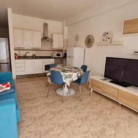 Apartament Parque Margarita, Terraza Vista Piscina